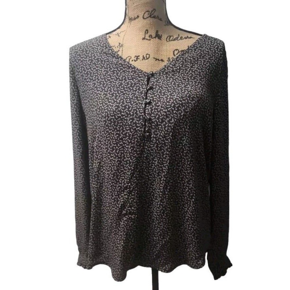 Loft Women's‎ Size M Top Blouse Black Floral V-Neck Buttons